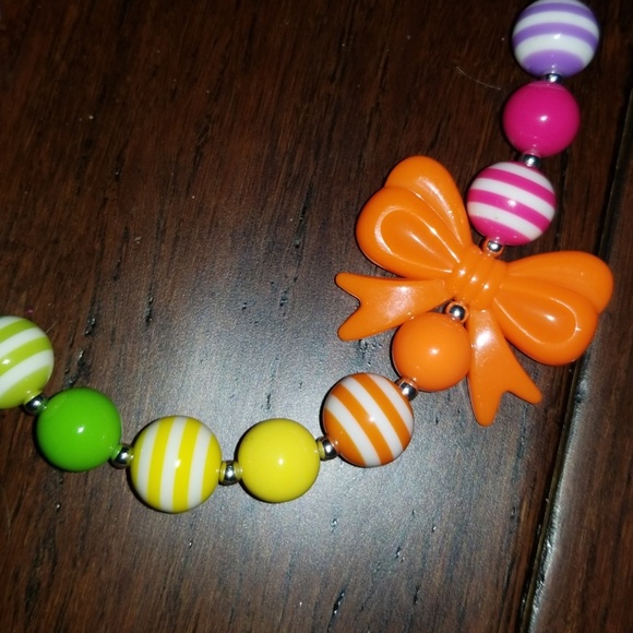 GIRLS COLORFUL BUBBLEGUM NECKLACE - Picture 2 of 5